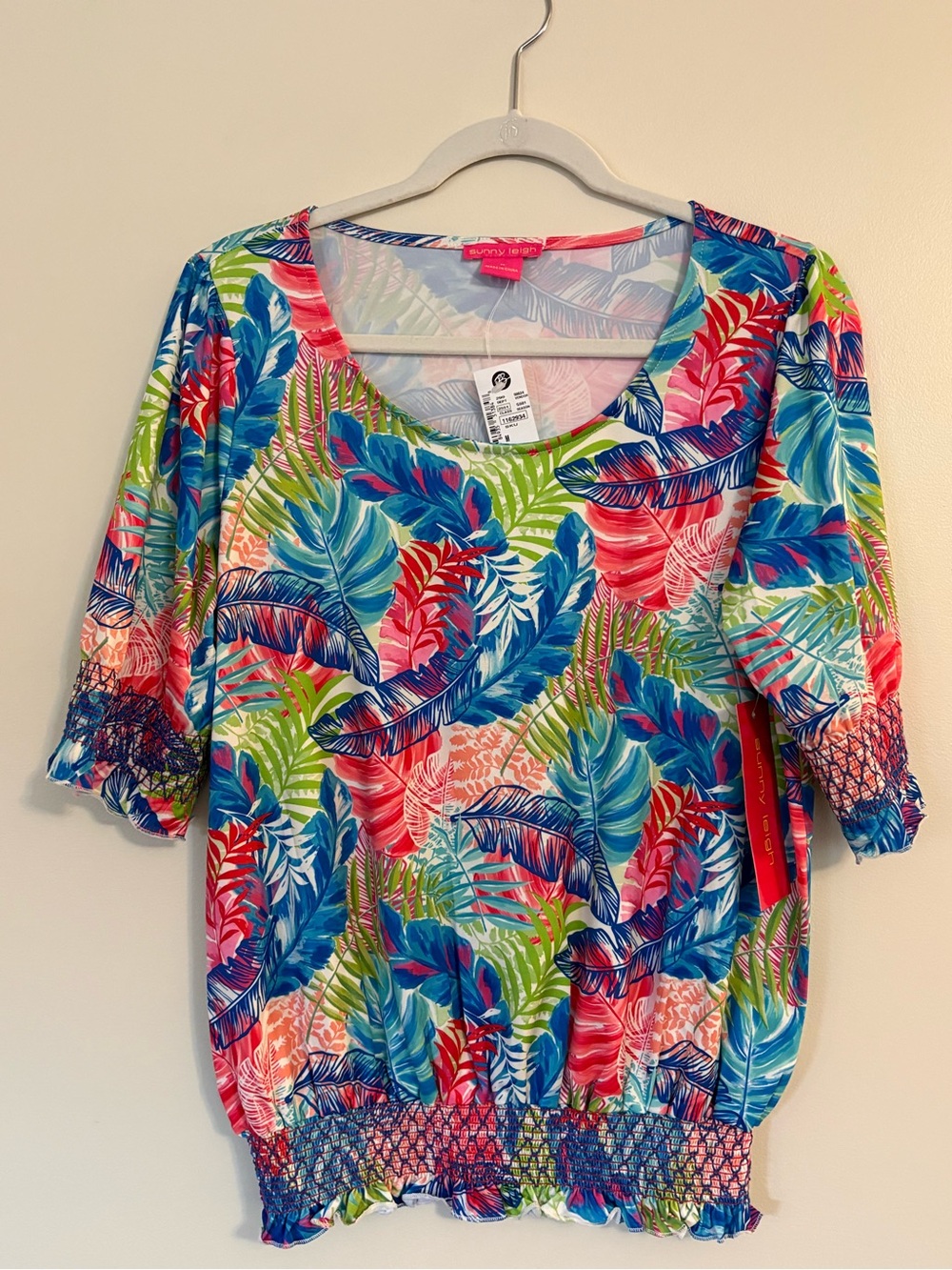 NWT Coastal Floral Vibrant Summer Sunny Leigh Top - Medium
